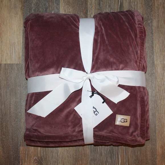 UGG Other - NWT UGG PLUSH SHERPA LINED THROW DUSTY ROSE 50 X 70